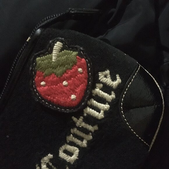 SOLD.  Rare JUICY COUTURE STRAWBERRY 🍓 AUTHENTIC SMALL PURSE - Picture 4 of 14